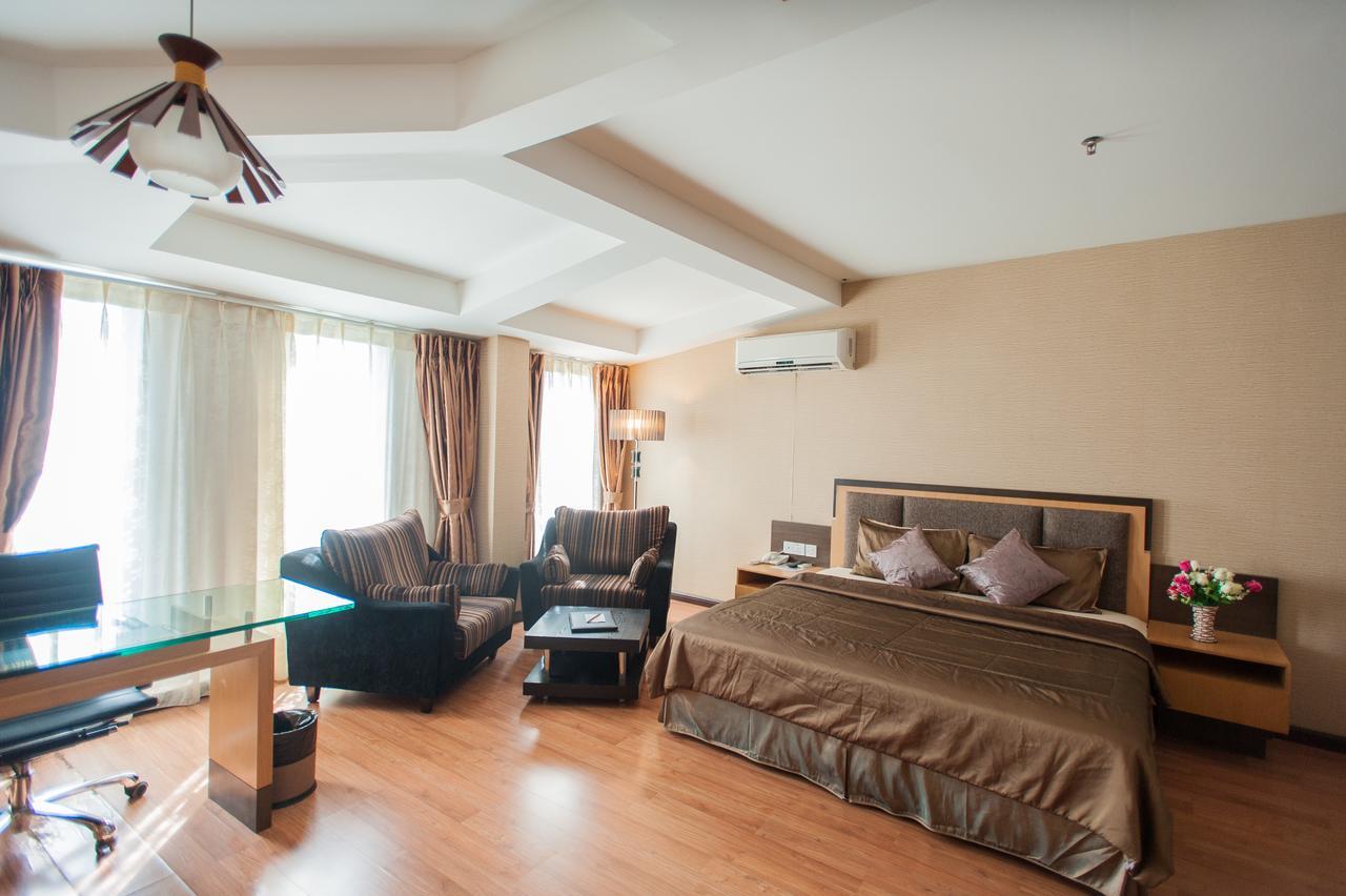Kemena Hotel Bintulu Buitenkant foto