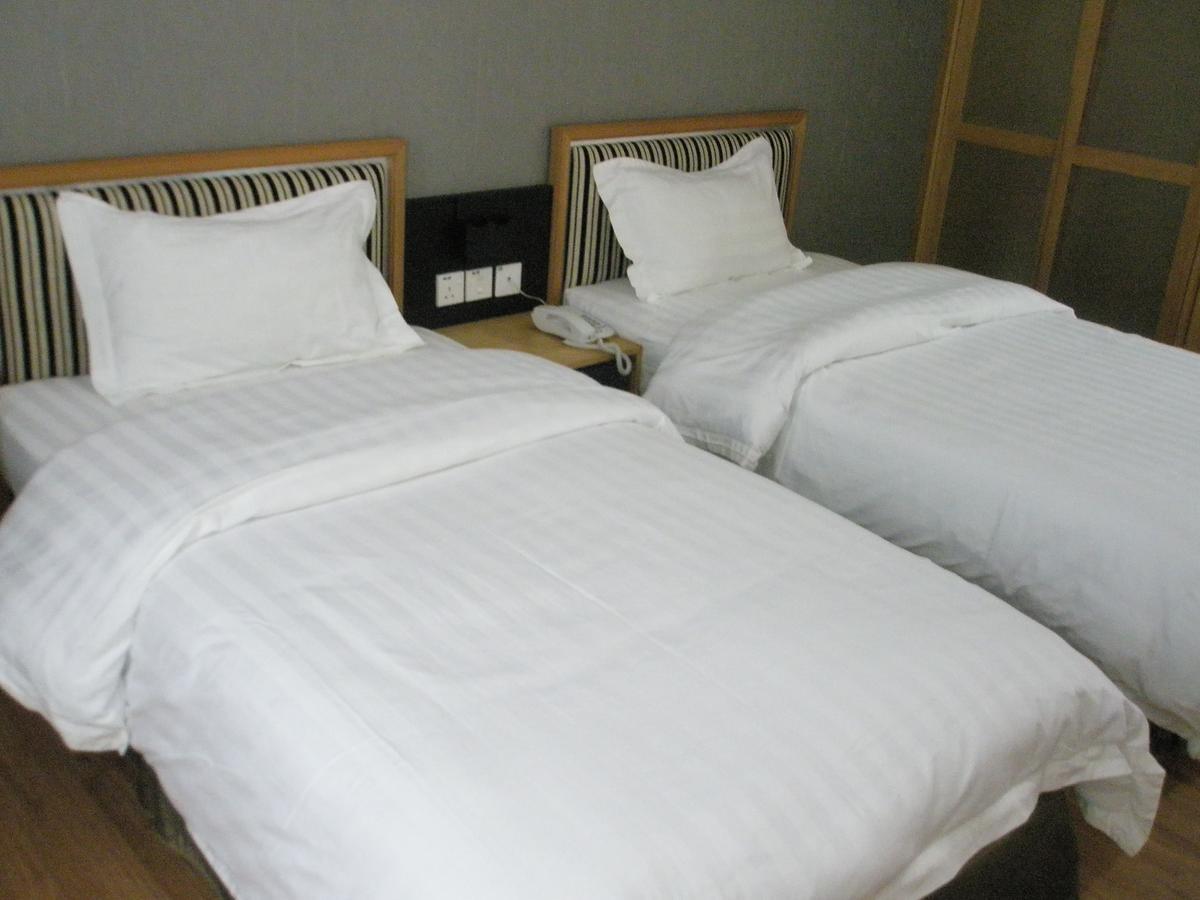 Kemena Hotel Bintulu Buitenkant foto