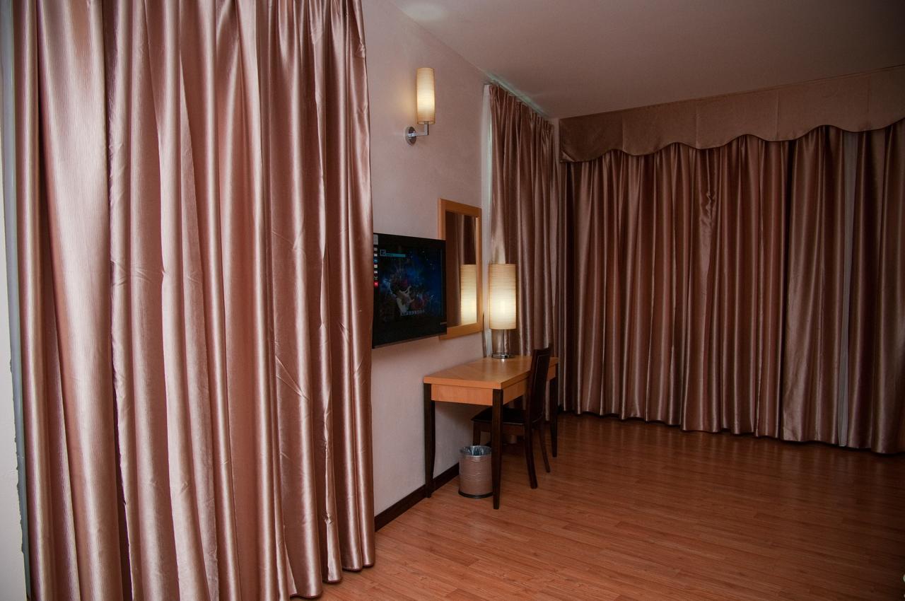Kemena Hotel Bintulu Buitenkant foto